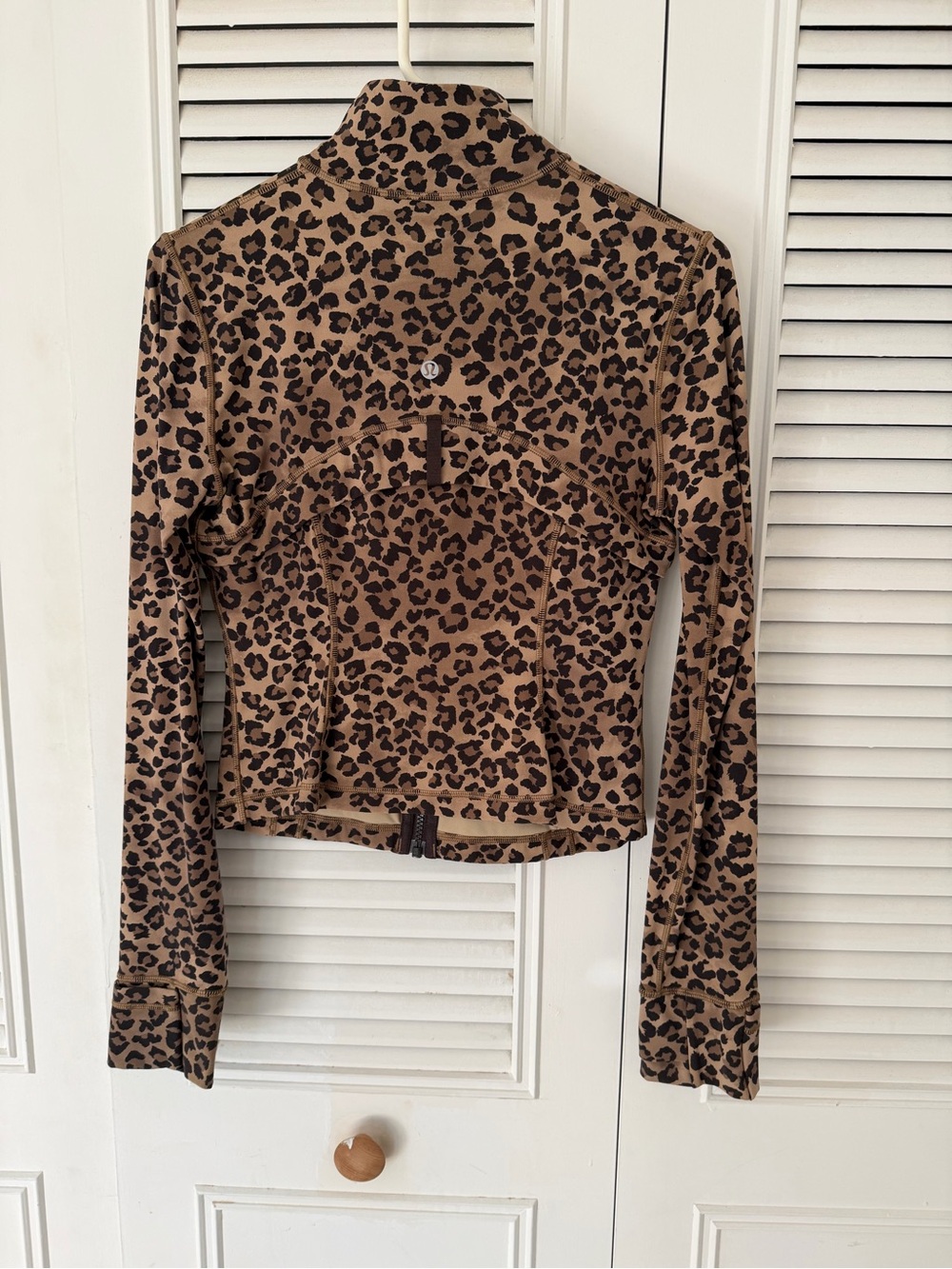 Lululemon Cropped Define - Leopard - Picture 5 of 6